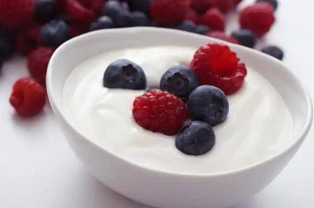 Sau 50 tuổi, bữa tối ngon mấy cũng nên để dành bụng ăn 4 thực phẩm này, tốt cho tiêu hóa còn hơn cả tập thể dục- Ảnh 4.