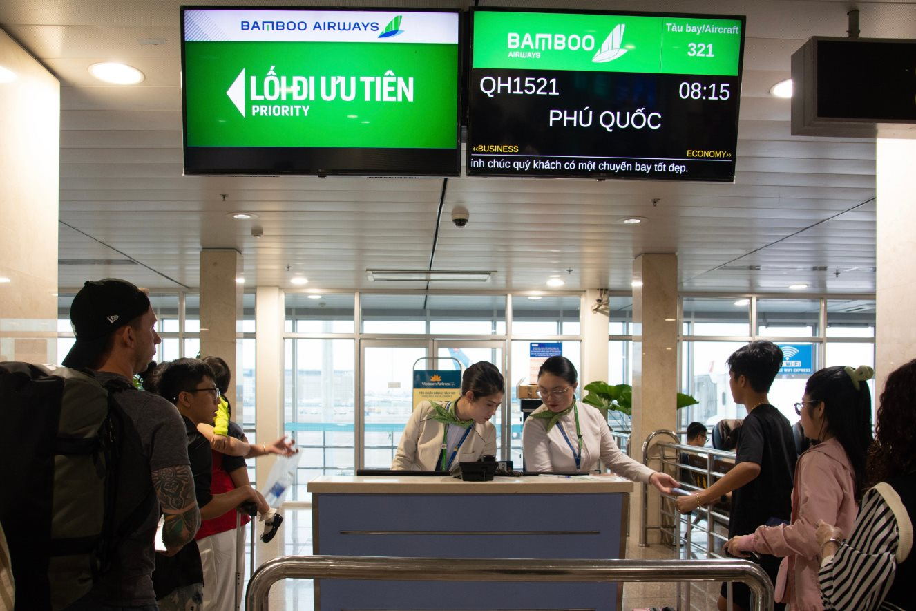 Bamboo Airways tăng tốc trở lại bầu trời: Nối lại đường bay TP.HCM – Phú Quốc, đạt tỷ lệ bay đúng giờ rất cao- Ảnh 1.