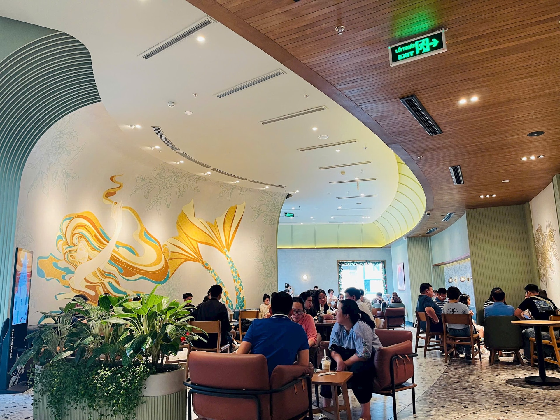 Starbucks Việt Nam nói vị trí đắc địa không còn là điều quan trọng nhất, tiết lộ kế hoạch mở rộng ra các địa phương trên toàn quốc- Ảnh 2.