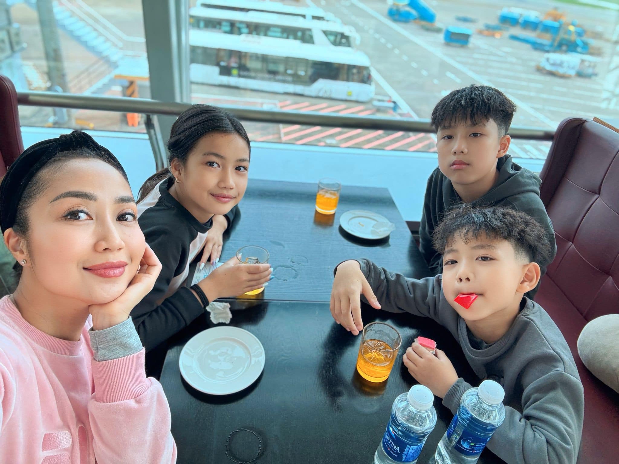 Nữ NSƯT xinh đẹp bỏ Úc về nước sau 1 năm vì "ngụp lặn" trong vất vả, thấy ở Việt Nam rất sướng- Ảnh 3.