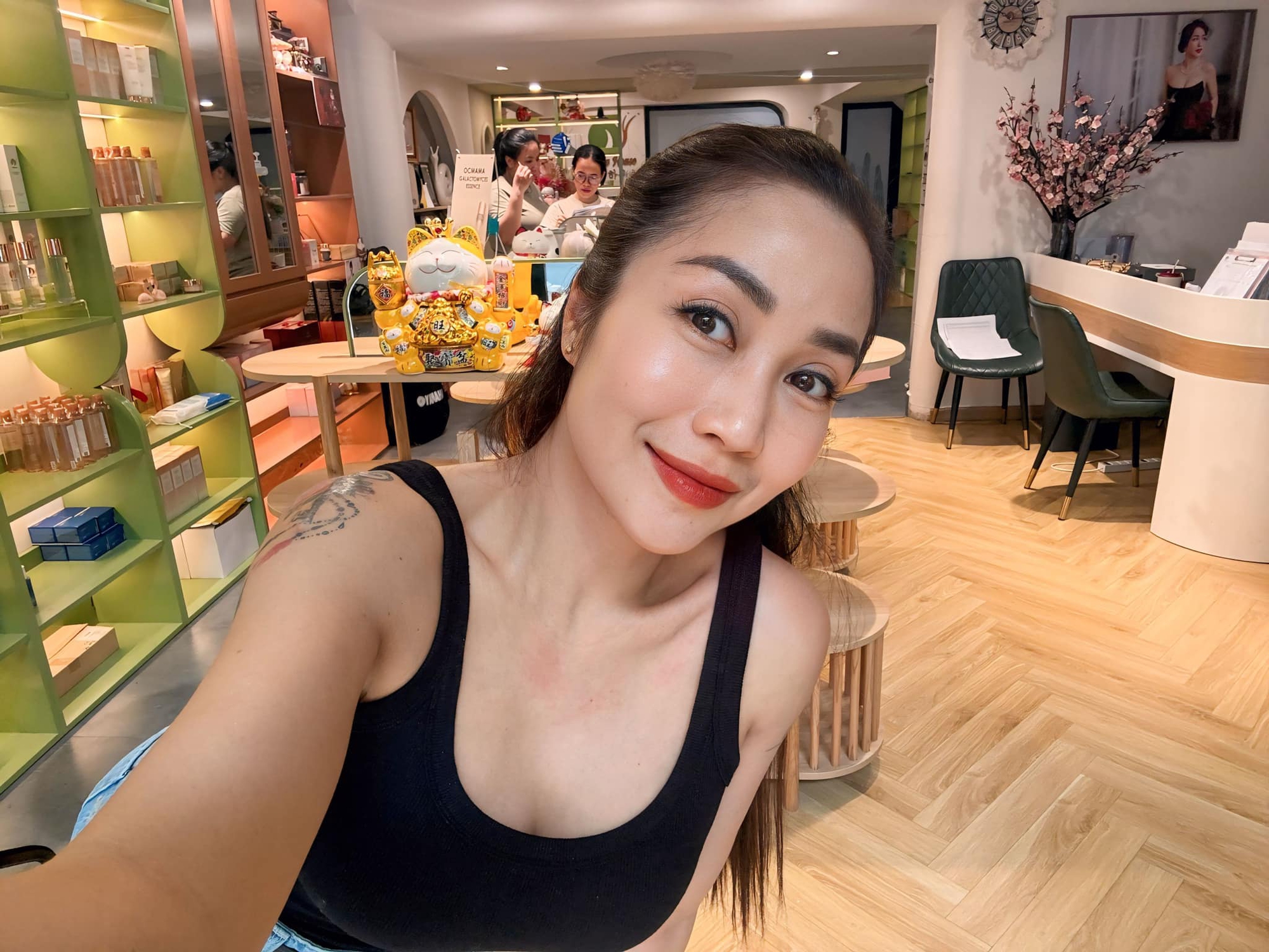 Nữ NSƯT xinh đẹp bỏ Úc về nước sau 1 năm vì "ngụp lặn" trong vất vả, thấy ở Việt Nam rất sướng- Ảnh 4.