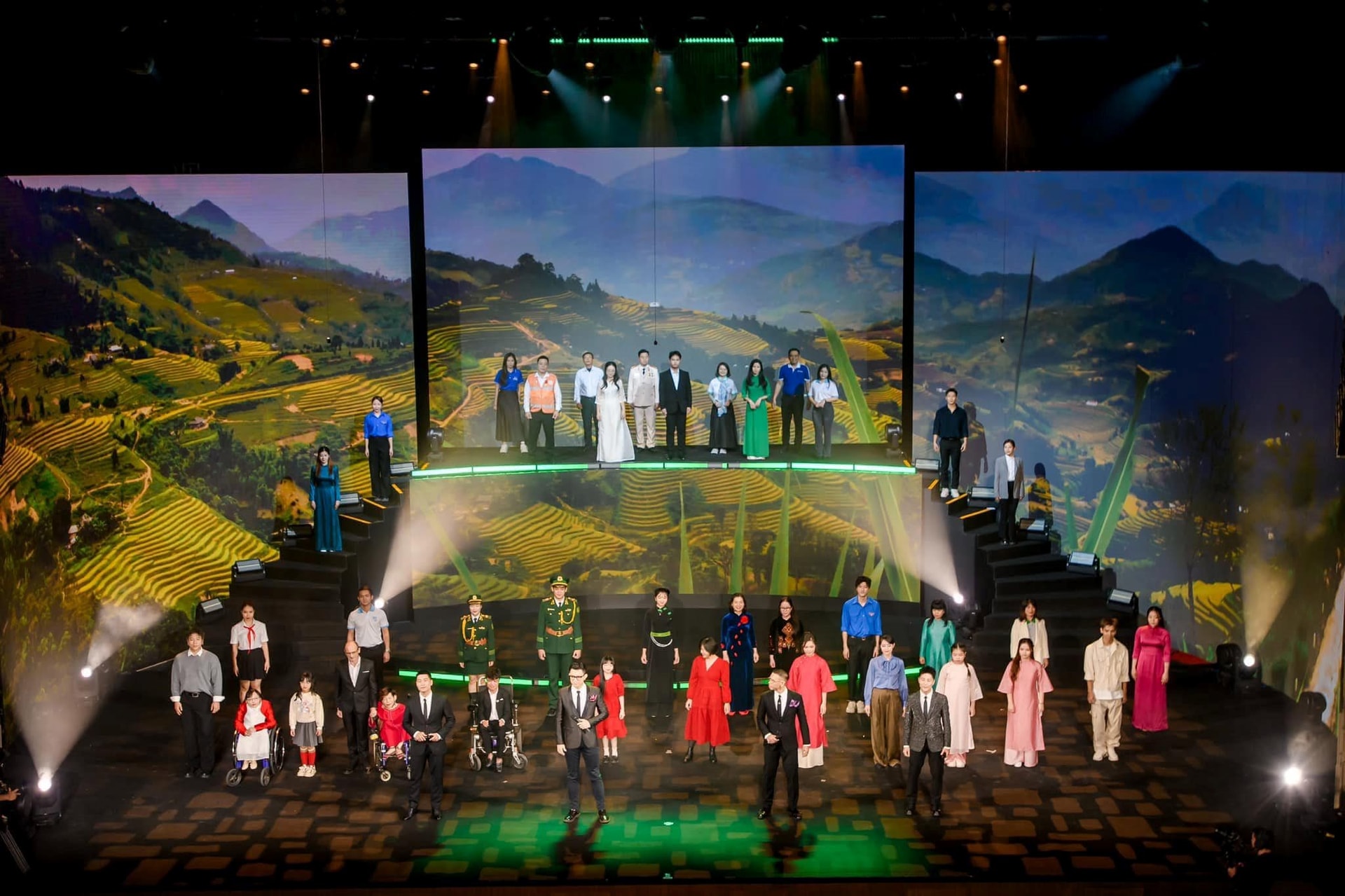 "Chuyên gia Colombia nói với tôi: Cà phê Arabica Sơn La tuyệt vời thế này mà bán rẻ là có lỗi với đất trời"- Ảnh 6.