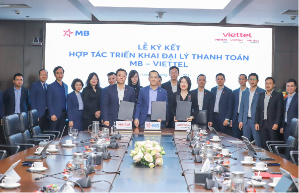 MB "bắt tay" Viettel, biến hơn 2.000 cửa hàng, siêu thị, bưu cục thành điểm giao dịch tài chính- Ảnh 1.