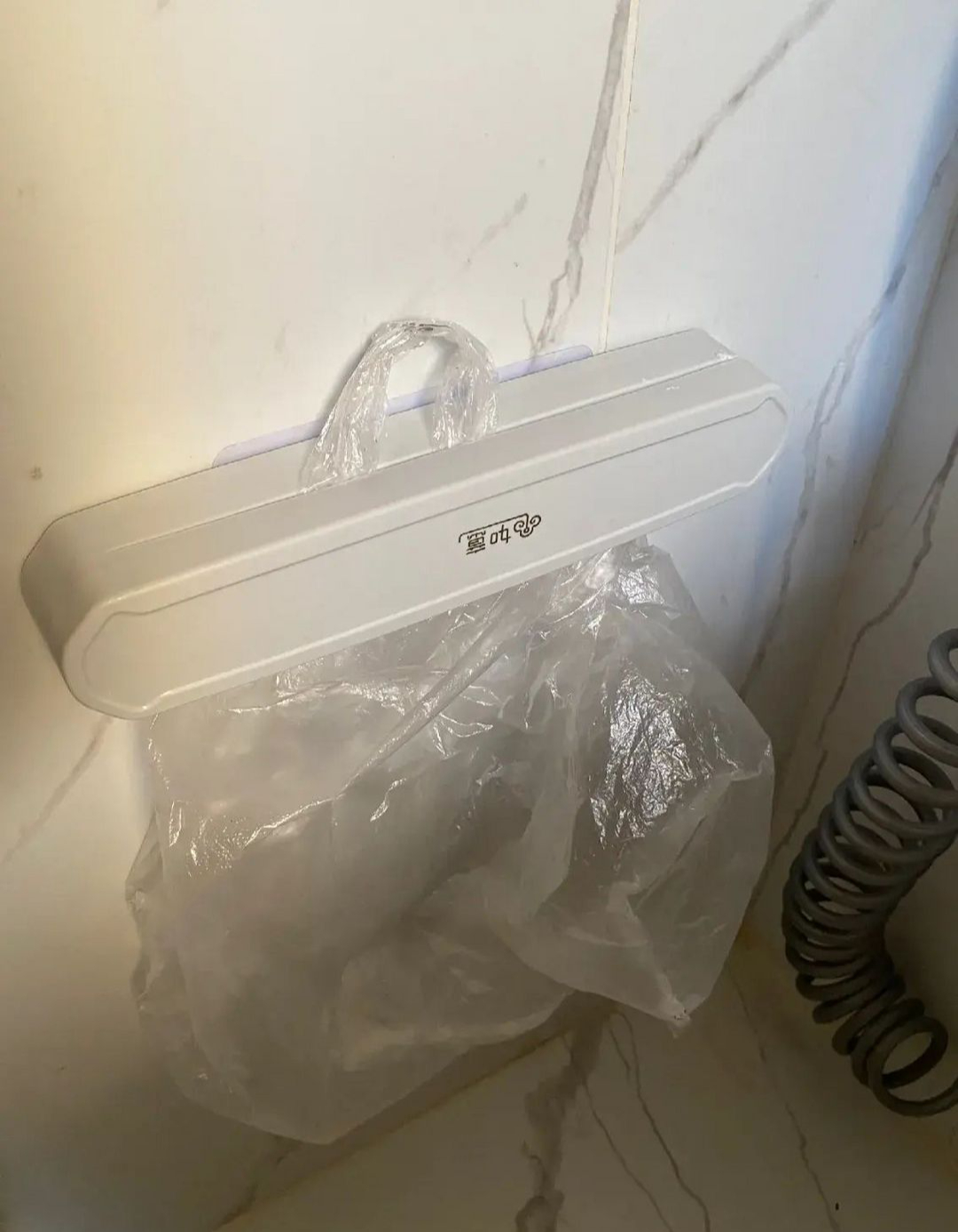 Vị trí đồ dùng trong nhà vệ sinh: 1 người đặt sai, cả nhà mắc bệnh- Ảnh 8. Vị trí đồ dùng trong nhà vệ sinh: 1 người đặt sai, cả nhà mắc bệnh- Ảnh 8.