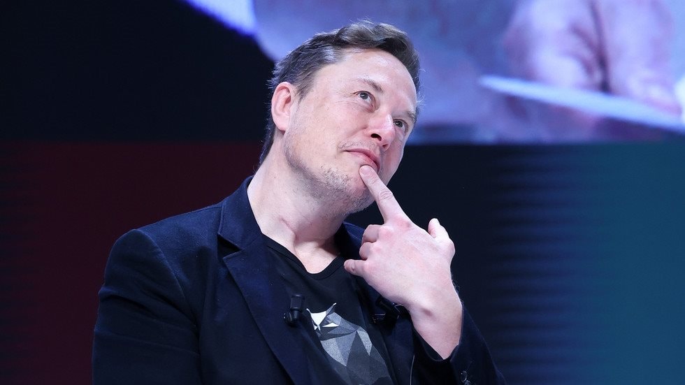 ‘Thiên tài bán giấc mơ’ Elon Musk: Doanh số liên tục giảm nhưng cổ phiếu Tesla vẫn tăng 90%, nhà đầu tư tung hô dù CEO lộ rõ việc ‘chán làm xe điện’- Ảnh 1.