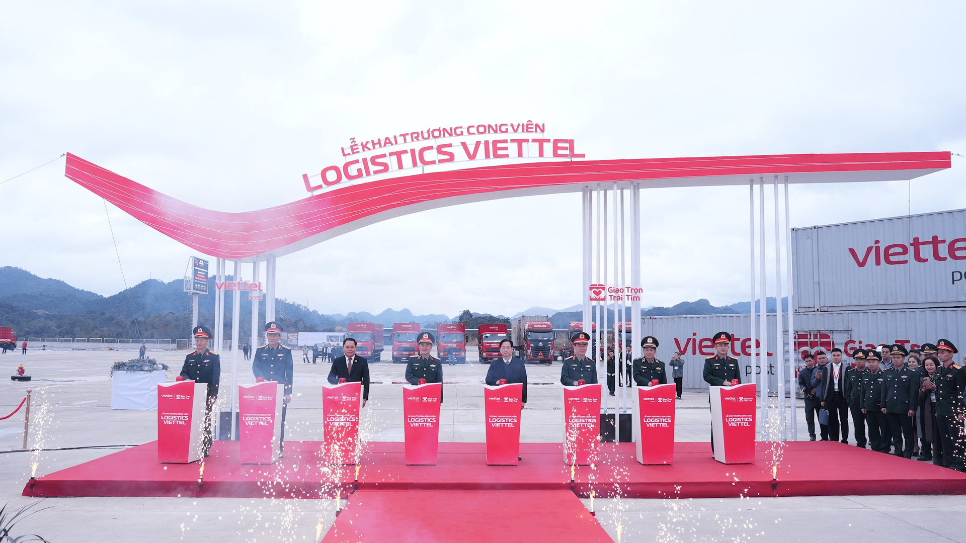 10 sự kiện Logistics Việt Nam năm 2024: Thông qua chủ trương đầu tư đường sắt cao tốc Bắc - Nam, khai trương Công viên Logistics Viettel- Ảnh 1.