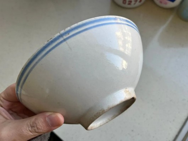 3 thói quen dùng bát "đầu độc" cả gia đình, nhẹ thì thương tích đầy mình, nặng có thể dẫn đến đủ loại ung thư, bệnh tật- Ảnh 3. 3 thói quen dùng bát "đầu độc" cả gia đình, nhẹ thì thương tích đầy mình, nặng có thể dẫn đến đủ loại ung thư, bệnh tật- Ảnh 3.