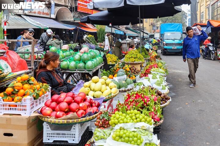 Thị trường mùng 1 cuối cùng của năm Giáp Thìn: Giá cau tăng gấp đôi- Ảnh 9.