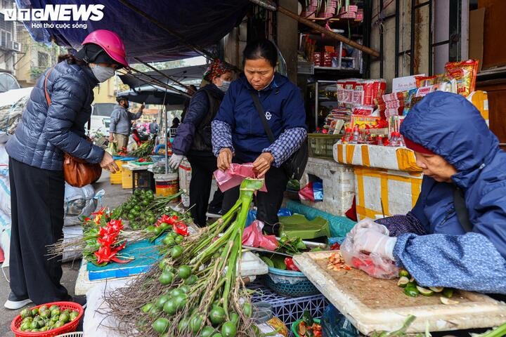 Thị trường mùng 1 cuối cùng của năm Giáp Thìn: Giá cau tăng gấp đôi- Ảnh 13.