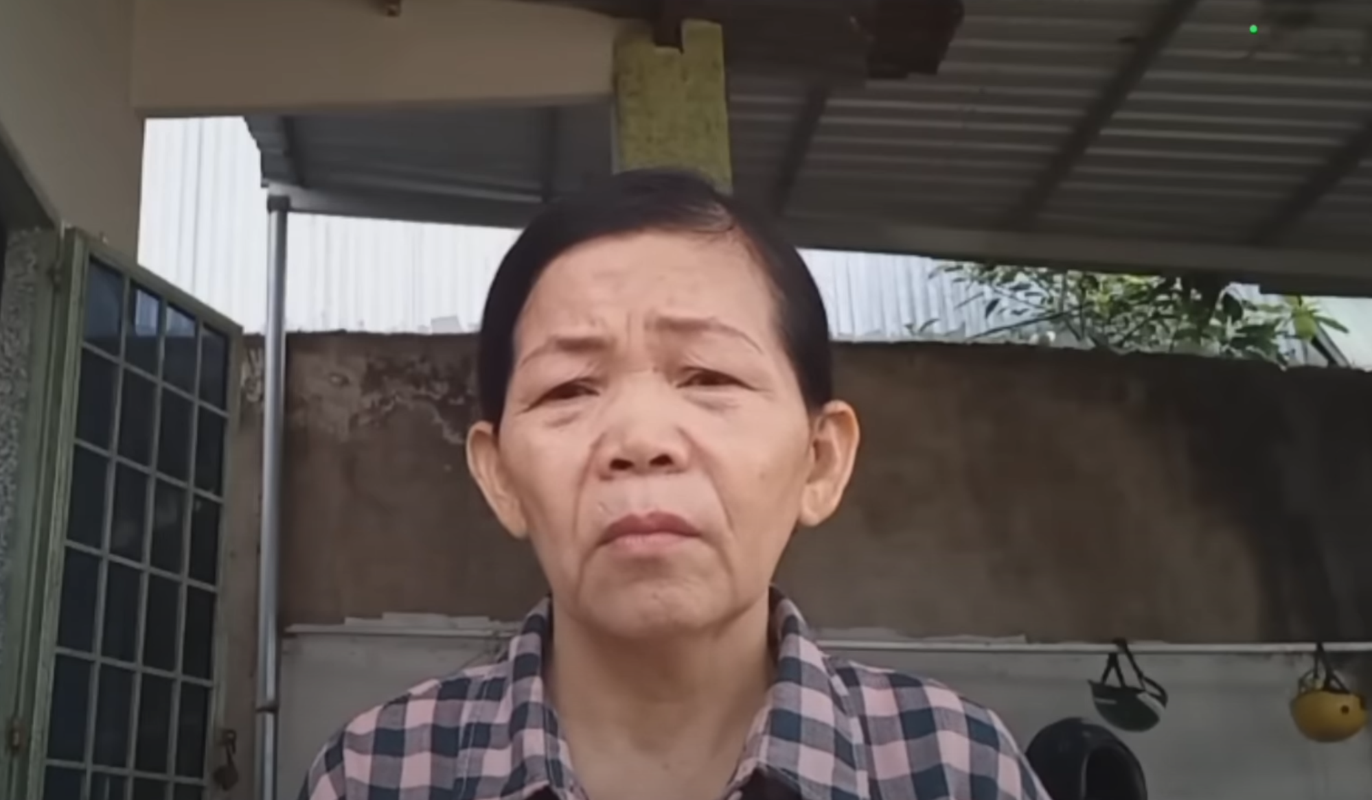 Sinh con rồi bỏ lại bệnh viện Từ Dũ, 26 năm sau người con tìm về, nói những điều khiến bố mẹ lặng đi- Ảnh 1. Sinh con rồi bỏ lại bệnh viện Từ Dũ, 26 năm sau người con tìm về, nói những điều khiến bố mẹ lặng đi- Ảnh 1.