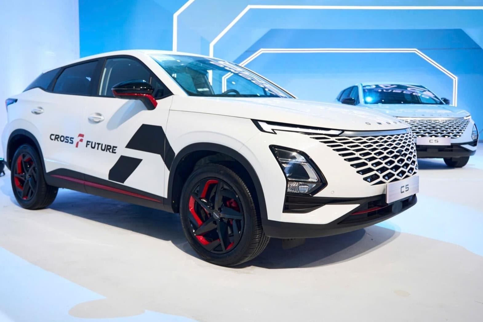 Vừa ra mắt, Omoda C5 đã ‘bồi’ ưu đãi đấu Mitsubishi Xforce, Hyundai Creta- Ảnh 1. Vừa ra mắt, Omoda C5 đã ‘bồi’ ưu đãi đấu Mitsubishi Xforce, Hyundai Creta- Ảnh 1.