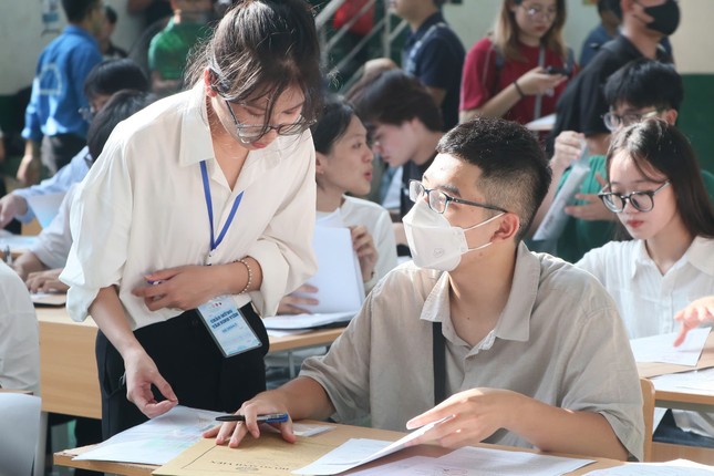 Tuyển sinh ĐH năm 2025: Kiên quyết loại bỏ các tổ hợp 'lạ'- Ảnh 1.