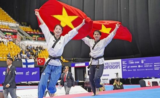 Chị đẹp Châu Tuyết Vân 2 ngày giành 2 HCV taekwondo thế giới: Đỉnh nóc, kịch trần- Ảnh 1.