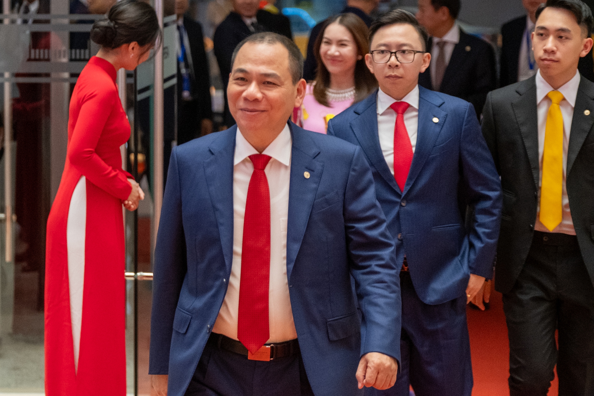 1 triệu người chú ý diện mạo đời thường của Phạm Nhật Minh Hoàng - con trai thứ 2 nhà tỷ phú Phạm Nhật Vượng- Ảnh 3. 1 triệu người chú ý diện mạo đời thường của Phạm Nhật Minh Hoàng - con trai thứ 2 nhà tỷ phú Phạm Nhật Vượng- Ảnh 3.