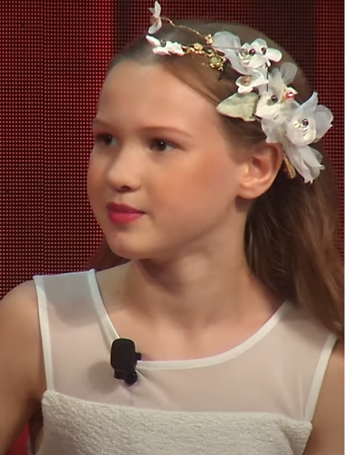 Cô bé thần đồng từng gây sốc khi tung 654 cú đấm trong một phút và đánh ngã cả cây, hiện tại giờ ra sao?- Ảnh 3. Cô bé thần đồng từng gây sốc khi tung 654 cú đấm trong một phút và đánh ngã cả cây, hiện tại giờ ra sao?- Ảnh 3.