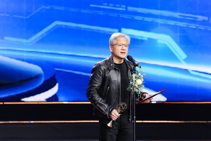 Tỷ phú Jensen Huang tiết lộ lý do chọn Việt Nam là 'ngôi nhà thứ hai' của NVIDIA- Ảnh 2.