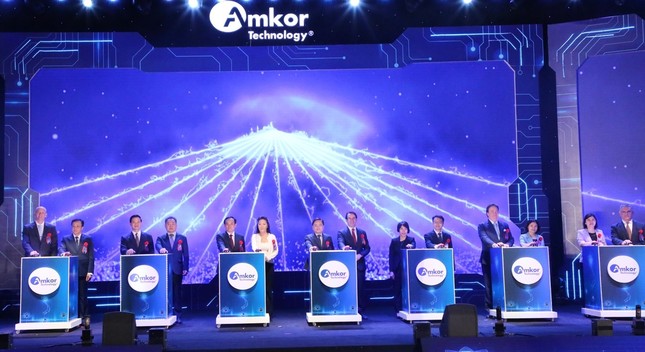 Vì sao Amkor chọn Việt Nam là 'cứ điểm' sản xuất bán dẫn lớn nhất thế giới? - Ảnh 1.