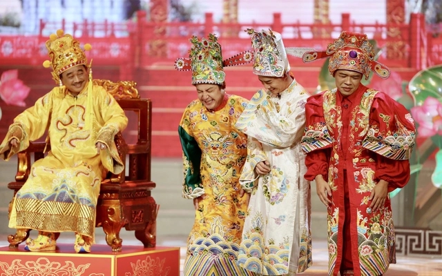 Táo Quân 2024 thu về ít nhất 21 tỷ đồng tiền quảng cáo ngay trong đêm 30 Tết: Một ông lớn ngành ngân hàng lại chi đến 3 tỷ đồng cho vỏn vẹn hơn 2 phút lên sóng - Ảnh 4. Táo Quân 2024 thu về ít nhất 21 tỷ đồng tiền quảng cáo ngay trong đêm 30 Tết: Một ông lớn ngành ngân hàng lại chi đến 3 tỷ đồng cho vỏn vẹn hơn 2 phút lên sóng - Ảnh 4.