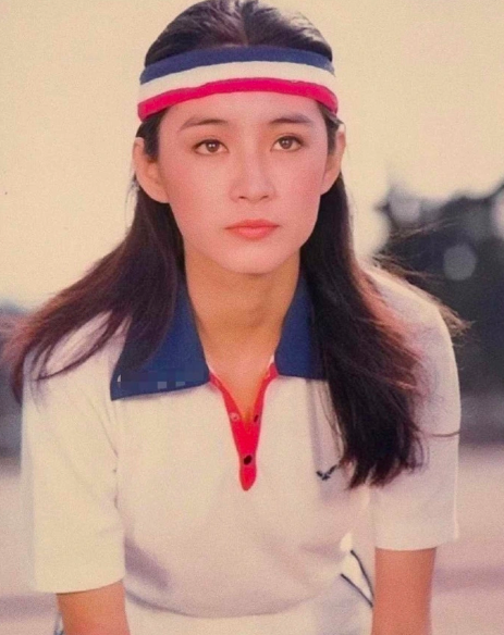 "Mỹ nhân Hồng Kông" Lâm Thanh Hà tuổi 70 da dẻ vẫn căng bóng, vóc dáng trẻ trung: Bí quyết là bỏ ăn 1 món- Ảnh 2.