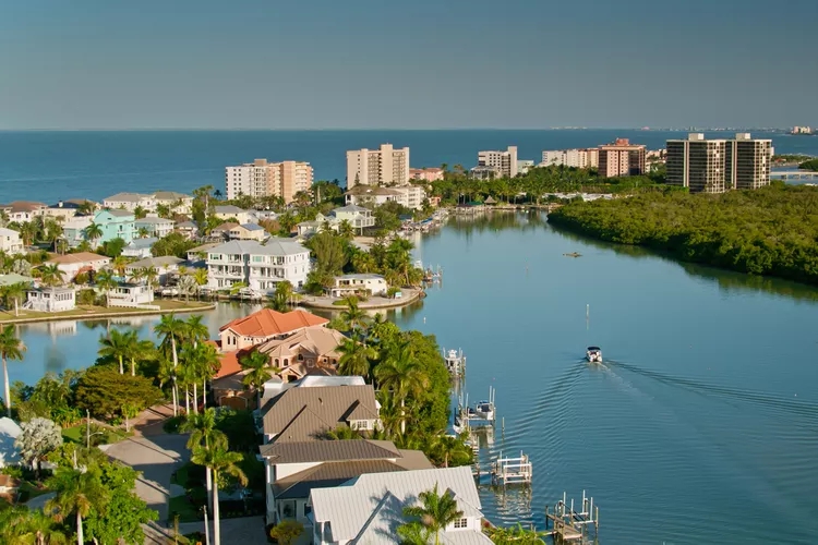 Kỳ lạ thị trấn tại Florida nơi có tới 300 ngày nắng mỗi năm - Ảnh 1. Kỳ lạ thị trấn tại Florida nơi có tới 300 ngày nắng mỗi năm - Ảnh 1.