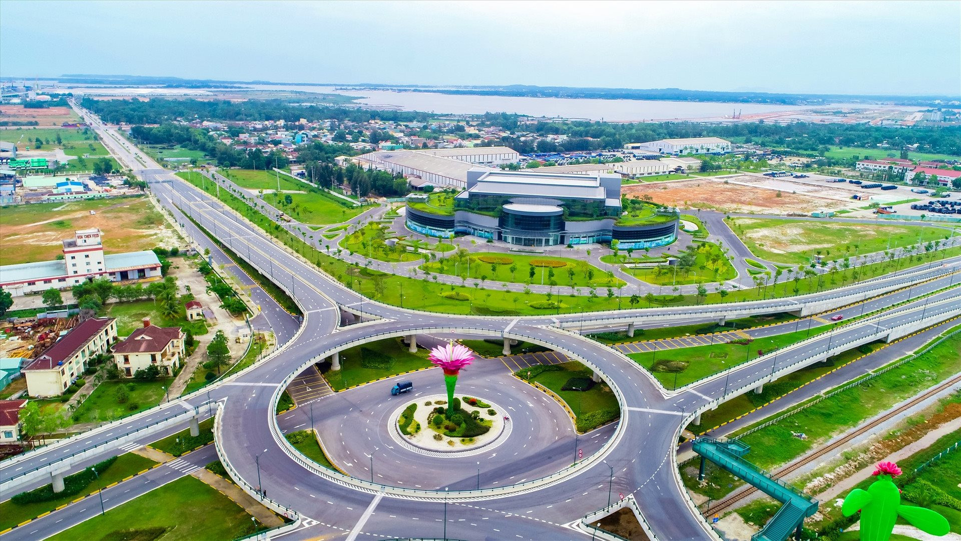 Một khu vực cách “cận kề” sân bay Chu Lai được quy hoạch thêm 2 khu đô thị quy mô lên đến 1.200 héc-ta - Ảnh 1.