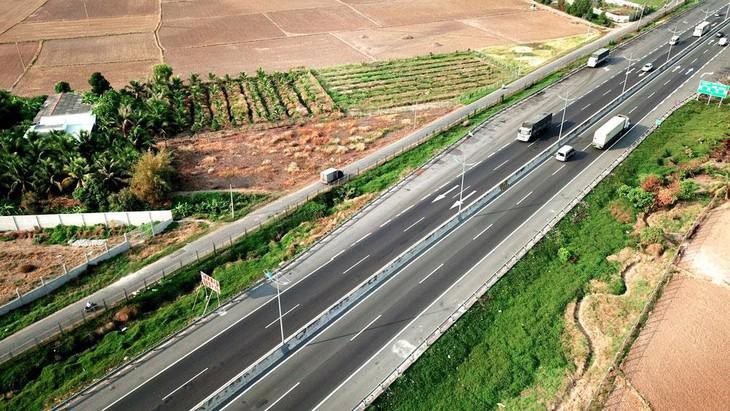 Thanh Hoá xin chủ trương đầu tư dự án đường Vành đai 3 đoạn từ huyện Hoằng Hoá đến Quảng Xương lớn nhất từ trước đến nay - Ảnh 1. Thanh Hoá xin chủ trương đầu tư dự án đường Vành đai 3 đoạn từ huyện Hoằng Hoá đến Quảng Xương lớn nhất từ trước đến nay - Ảnh 1.