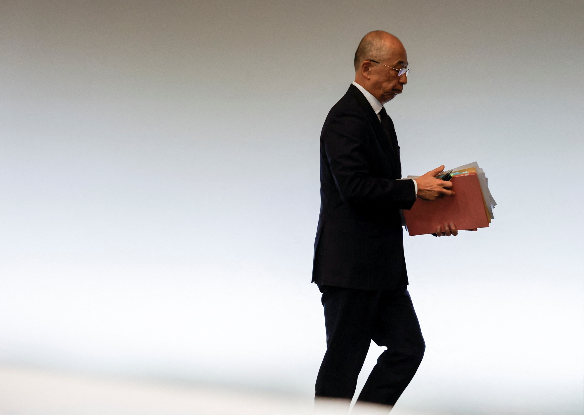 Toyota 'thay máu' hàng loạt lãnh đạo Daihatsu: Xóa ghế chủ tịch HĐQT, cựu CEO Toyota Mỹ-Latinh lên làm tổng giám đốc, hứa hẹn 'hồi sinh' sau bê bối - Ảnh 1. Toyota 'thay máu' hàng loạt lãnh đạo Daihatsu: Xóa ghế chủ tịch HĐQT, cựu CEO Toyota Mỹ-Latinh lên làm tổng giám đốc, hứa hẹn 'hồi sinh' sau bê bối - Ảnh 1.