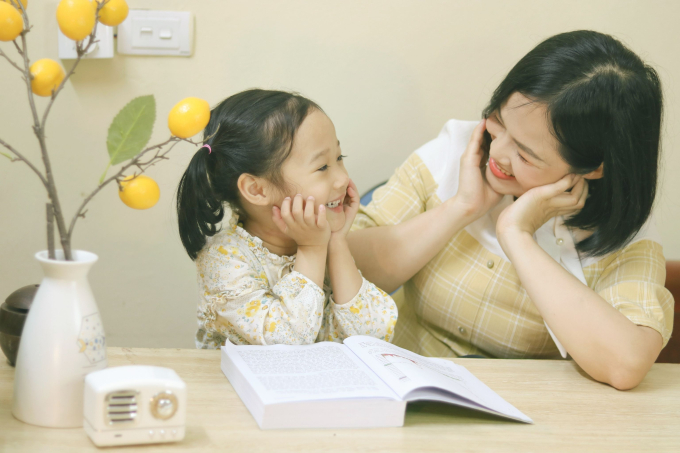 Mẹ Hà Nội dạy con về tiền cực hay: Nhìn cách con gái chị tự xử lý tiền lì xì năm nay, nhiều phụ huynh khen nức nở - Ảnh 1. Mẹ Hà Nội dạy con về tiền cực hay: Nhìn cách con gái chị tự xử lý tiền lì xì năm nay, nhiều phụ huynh khen nức nở - Ảnh 1.