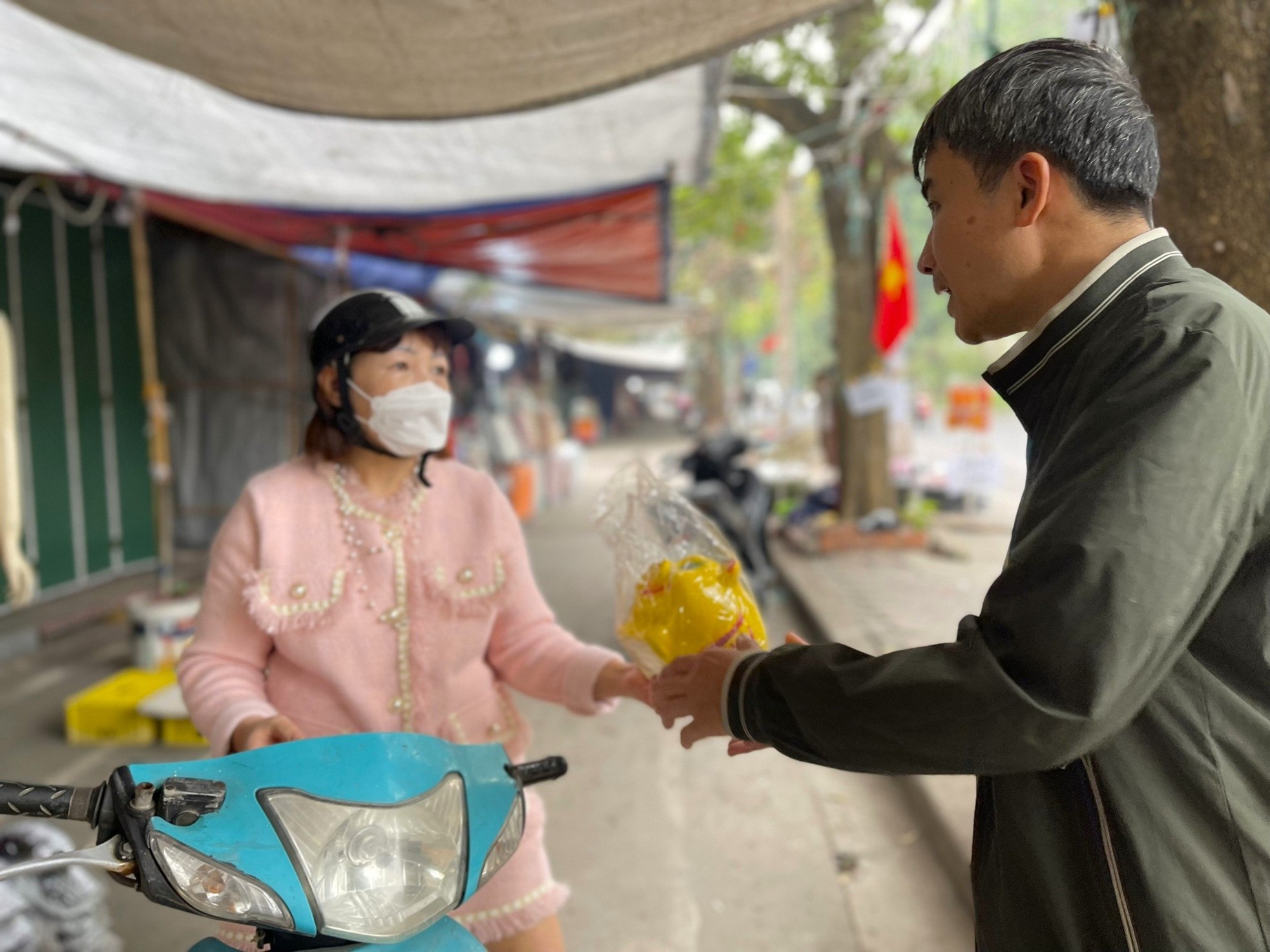 Mua rồng vàng, lợn đất lấy 'vía' may mắn cho năm mới - Ảnh 10.