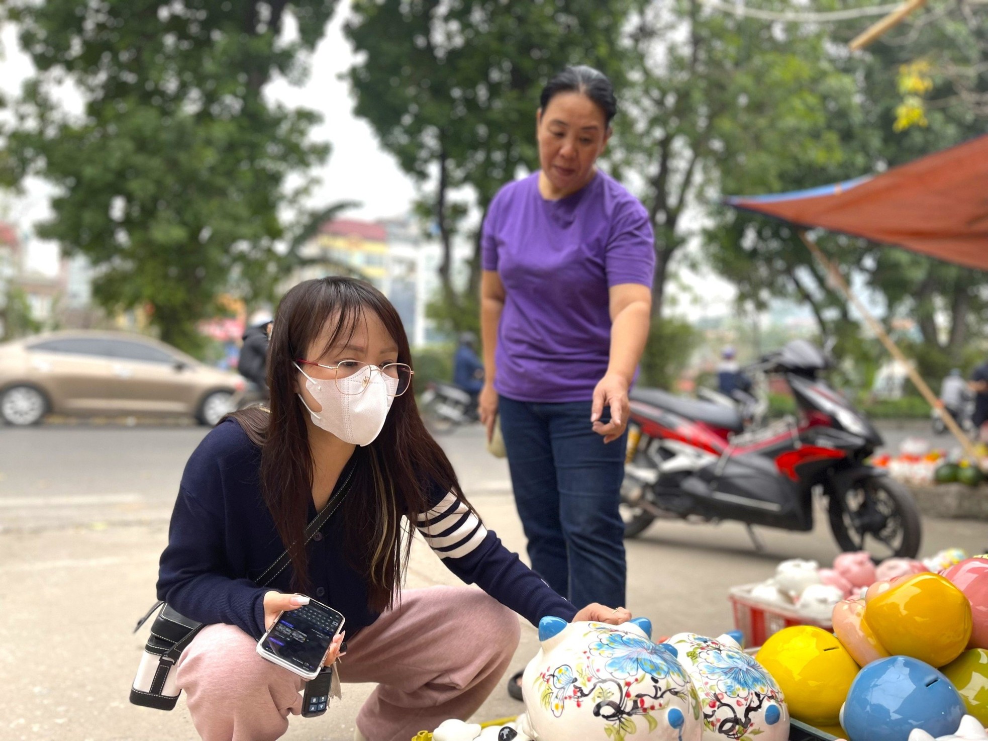 Mua rồng vàng, lợn đất lấy 'vía' may mắn cho năm mới - Ảnh 9.