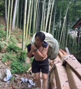 Rời bỏ thành phố, cặp vợ chồng về quê thuê 1 căn nhà cũ và cải tạo lại, sống một cách thảnh thơi- Ảnh 2. Rời bỏ thành phố, cặp vợ chồng về quê thuê 1 căn nhà cũ và cải tạo lại, sống một cách thảnh thơi- Ảnh 2.