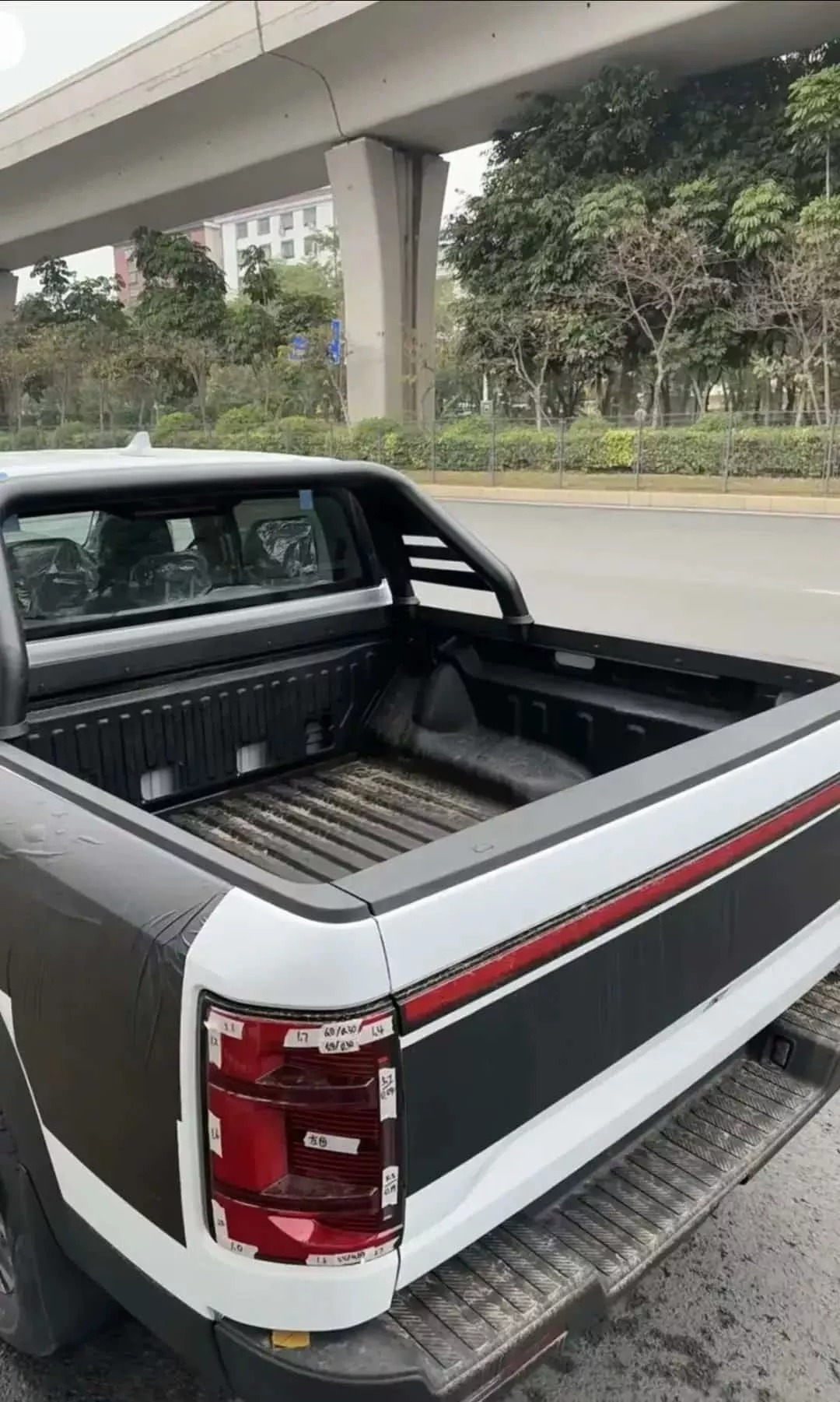 BYD sắp ra mắt bán tải mới: Ngoại hình như Ford Ranger, có cả tùy chọn động cơ điện giống VinFast VF Wild - Ảnh 3.