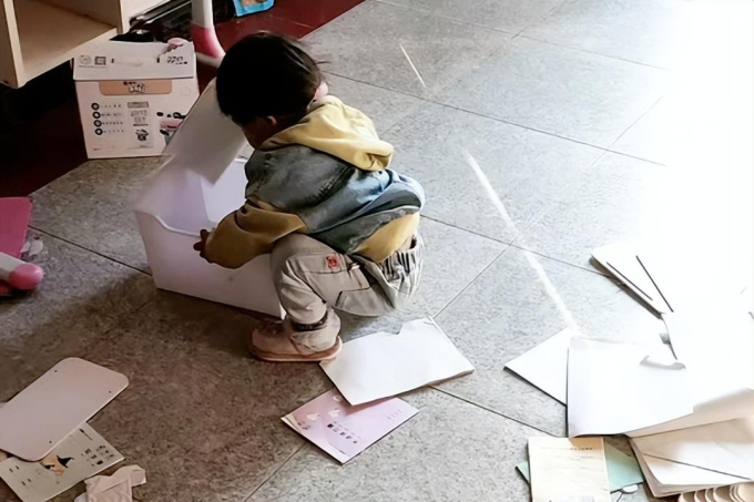 Trẻ IQ cao lúc nhỏ thường có 5 "tật xấu" này, chuyên gia tâm lý nói: Cha mẹ cứ kệ con! - Ảnh 3. Trẻ IQ cao lúc nhỏ thường có 5 "tật xấu" này, chuyên gia tâm lý nói: Cha mẹ cứ kệ con! - Ảnh 3.