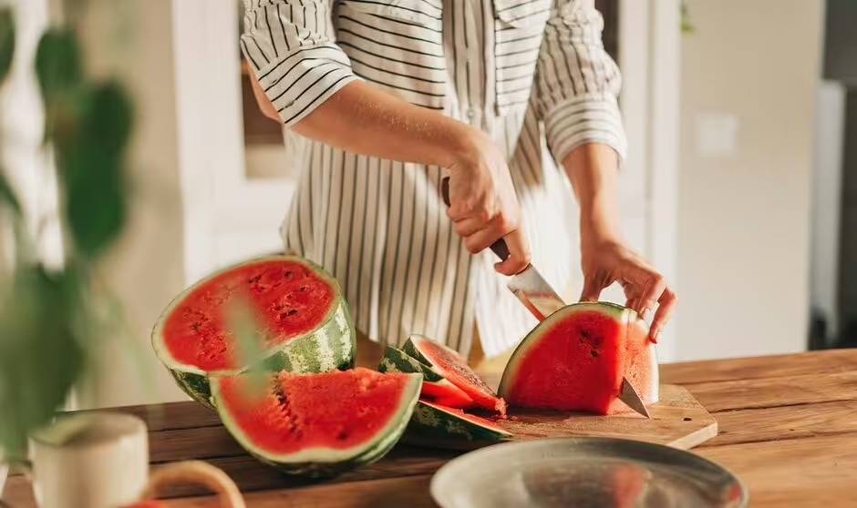 Bác sĩ tiêu hóa khuyên dùng món ăn nhẹ là 4 loại quả này để giảm nguy cơ ung thư ruột- Ảnh 2. Bác sĩ tiêu hóa khuyên dùng món ăn nhẹ là 4 loại quả này để giảm nguy cơ ung thư ruột- Ảnh 2.