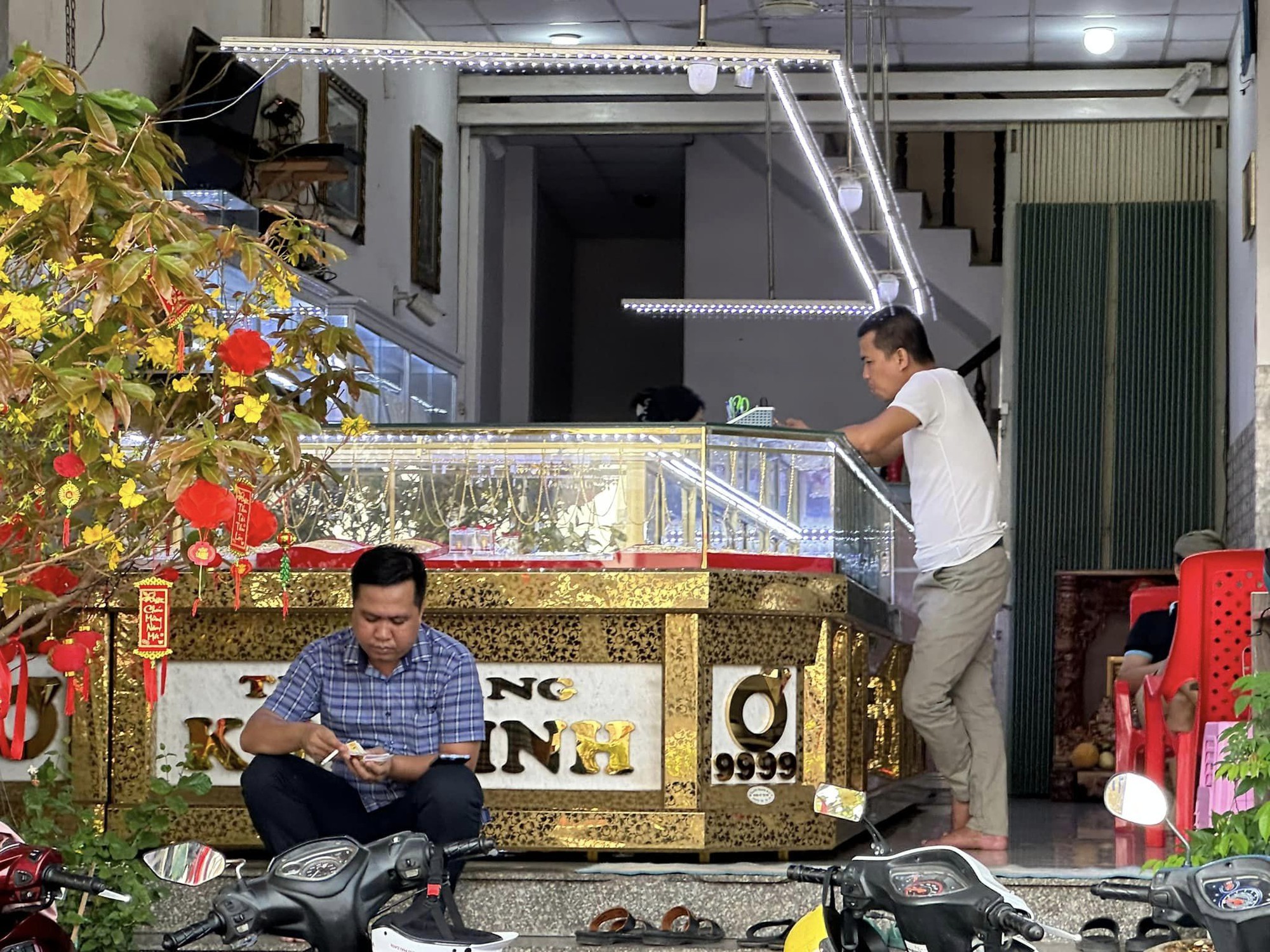 Lượng khách tăng gấp 5 lần, chủ tiệm nói Lượng khách tăng gấp 5 lần, chủ tiệm nói