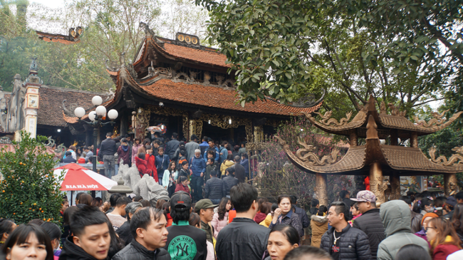 Sự thật về ngôi đền thờ "Thần Tài của người Việt" - địa chỉ "vay tiền uy tín" nhất miền Bắc khai hội hôm nay mùng 10 tháng Giêng - Ảnh 1. Sự thật về ngôi đền thờ "Thần Tài của người Việt" - địa chỉ "vay tiền uy tín" nhất miền Bắc khai hội hôm nay mùng 10 tháng Giêng - Ảnh 1.
