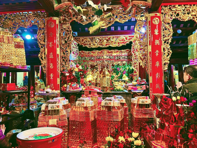 Sự thật về ngôi đền thờ "Thần Tài của người Việt" - địa chỉ "vay tiền uy tín" nhất miền Bắc khai hội hôm nay mùng 10 tháng Giêng - Ảnh 4. Sự thật về ngôi đền thờ "Thần Tài của người Việt" - địa chỉ "vay tiền uy tín" nhất miền Bắc khai hội hôm nay mùng 10 tháng Giêng - Ảnh 4.