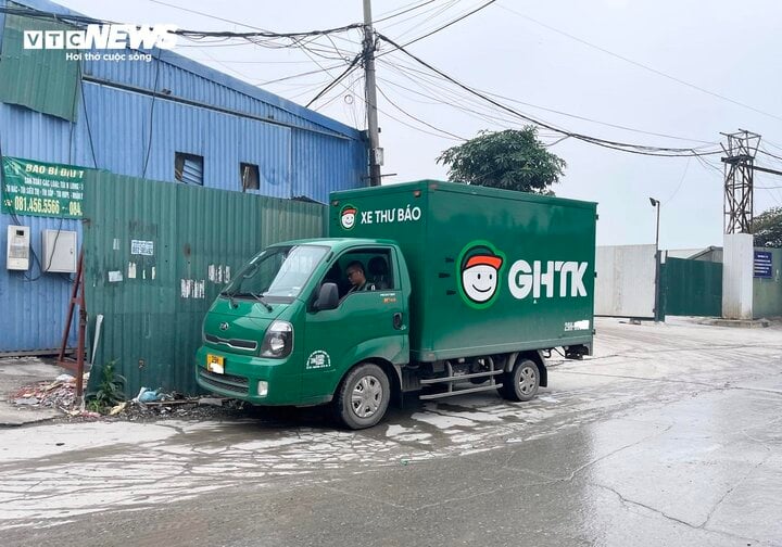 Giáp Tết, hàng loạt hãng giao hàng 'thất thủ', chủ shop online như ngồi trên lửa - Ảnh 1. Giáp Tết, hàng loạt hãng giao hàng 'thất thủ', chủ shop online như ngồi trên lửa - Ảnh 1.