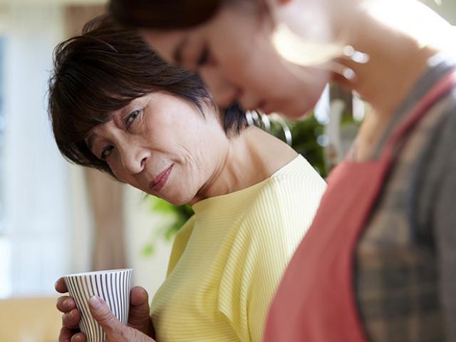 Tặng mẹ chồng nhẫn kim tiền trong ngày vía Thần Tài, tôi không ngờ mẹ trả lại, còn đưa ra yêu cầu khó khăn - Ảnh 1. Tặng mẹ chồng nhẫn kim tiền trong ngày vía Thần Tài, tôi không ngờ mẹ trả lại, còn đưa ra yêu cầu khó khăn - Ảnh 1.