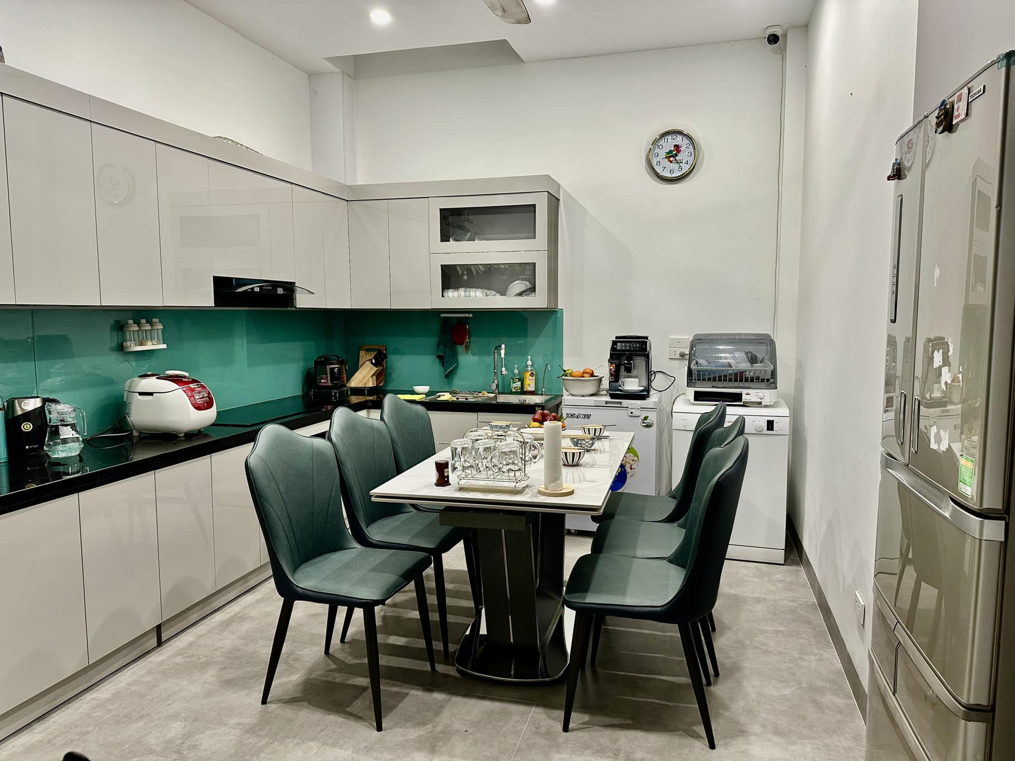 Cơ ngơi của bà bán phở trong “Đào, phở và piano”: Từ nhà 10m2 đến căn hộ 111m2, giờ tậu nhà lầu có thang máy- Ảnh 4.