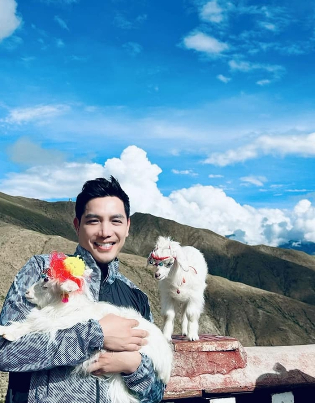 Chủ cụm rạp nhận chiếu Đào, Phở Và Piano phi lợi nhuận: Khởi nghiệp với 300 triệu, giờ có công ty định giá nghìn tỷ- Ảnh 4. Chủ cụm rạp nhận chiếu Đào, Phở Và Piano phi lợi nhuận: Khởi nghiệp với 300 triệu, giờ có công ty định giá nghìn tỷ- Ảnh 4.