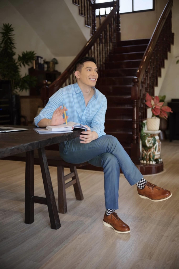 Chủ cụm rạp nhận chiếu Đào, Phở Và Piano phi lợi nhuận: Khởi nghiệp với 300 triệu, giờ có công ty định giá nghìn tỷ- Ảnh 6. Chủ cụm rạp nhận chiếu Đào, Phở Và Piano phi lợi nhuận: Khởi nghiệp với 300 triệu, giờ có công ty định giá nghìn tỷ- Ảnh 6.