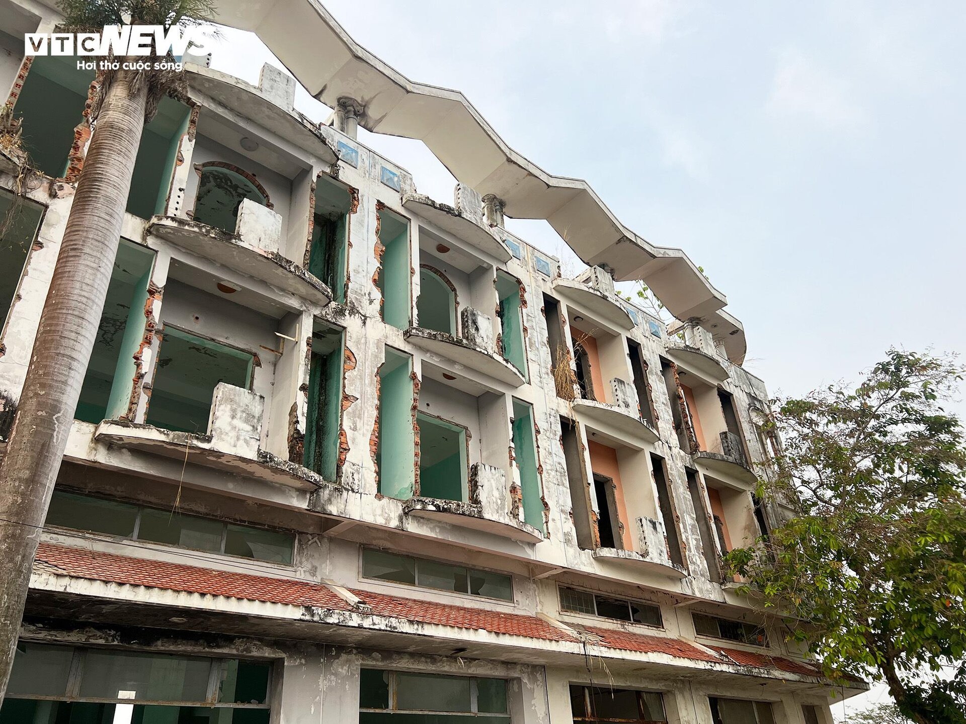 Tây Ninh: Cảnh hoang tàn của loạt shophouse tại cửa khẩu Mộc Bài - Ảnh 3.