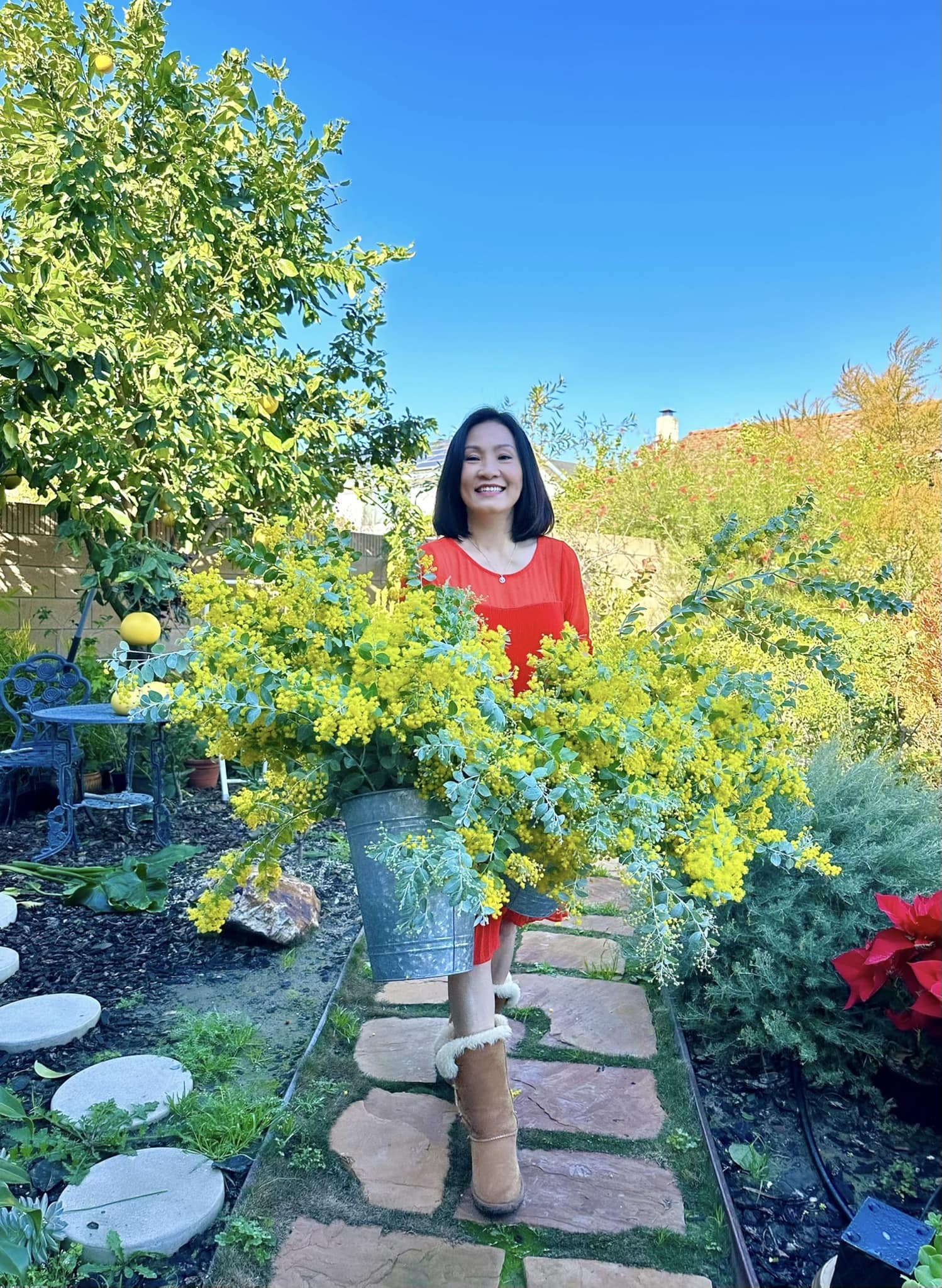 ''Phú bà'' phim Mai sở hữu khu vườn cổ tích ở Mỹ: Hoa trái nhiều vô kể, mùa xuân cây mọc che hết lối đi- Ảnh 7. ''Phú bà'' phim Mai sở hữu khu vườn cổ tích ở Mỹ: Hoa trái nhiều vô kể, mùa xuân cây mọc che hết lối đi- Ảnh 7.