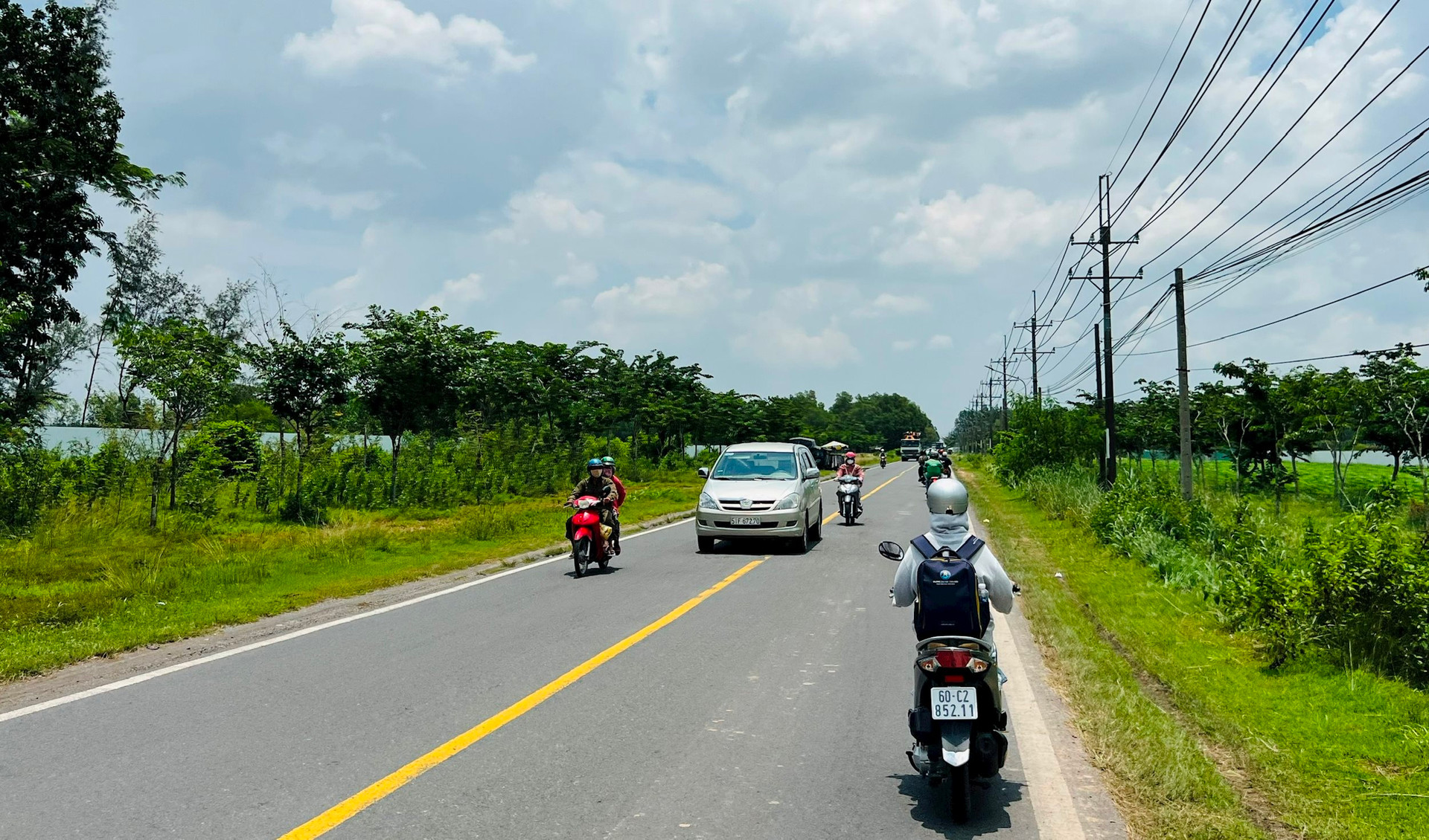 Một huyện sắp lên thành phố liên tục đầu tư hạ tầng giao thông, khu đô thị quy mô lớn - Ảnh 2.