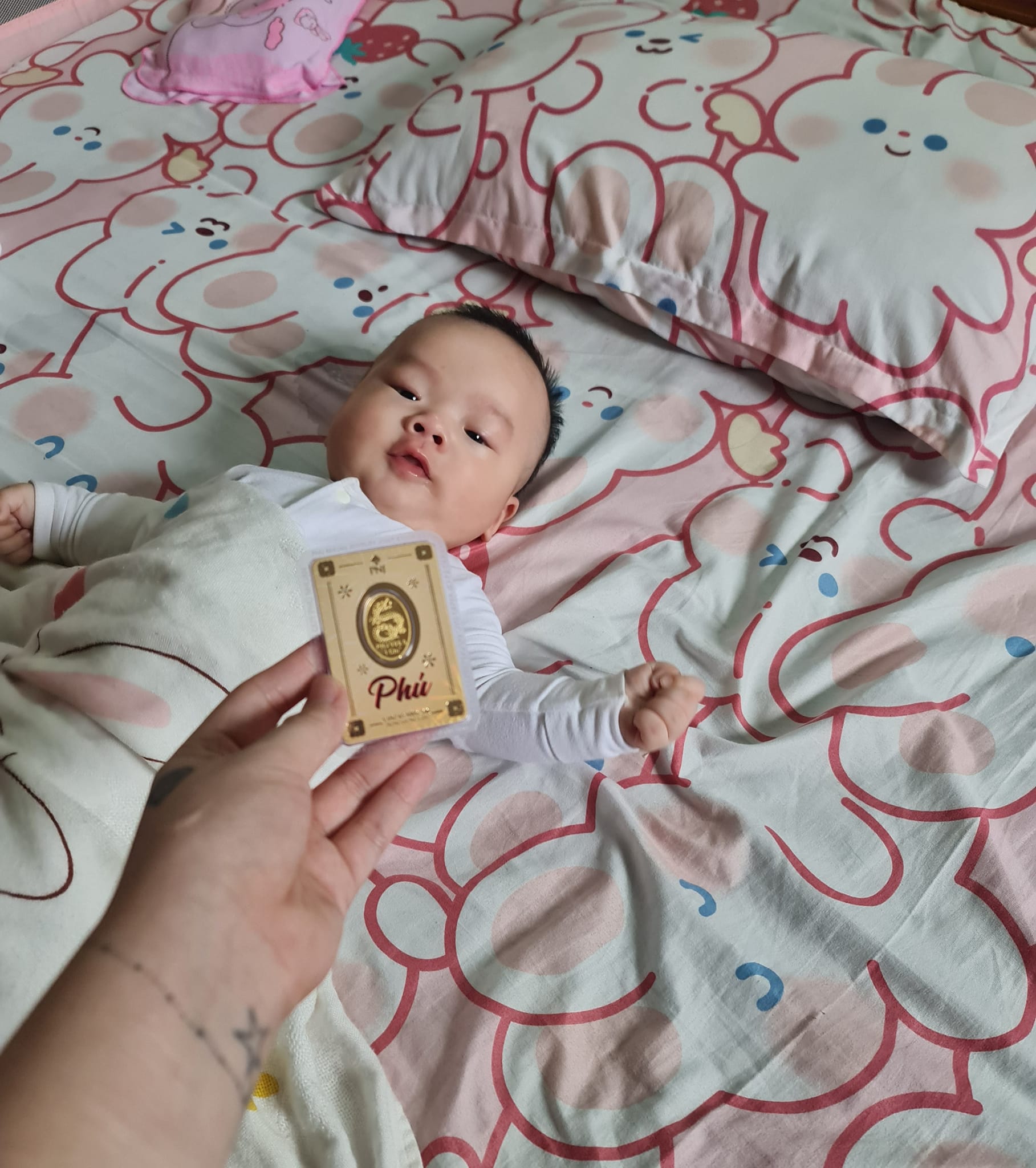 Hết Tết, bà mẹ 9x quyết định dùng hết tiền mừng tuổi của 2 con để mua vàng tích lũy- Ảnh 2. Hết Tết, bà mẹ 9x quyết định dùng hết tiền mừng tuổi của 2 con để mua vàng tích lũy- Ảnh 2.