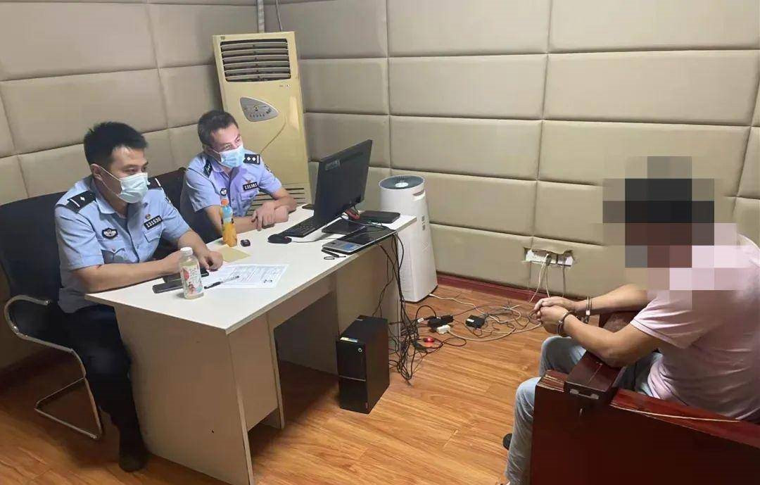 Thấy ngôi nhà bỏ hoang trên núi ban ngày không người, ban đêm bỗng nhộn nhịp, trưởng thôn sợ hãi lập tức báo cảnh sát, thành công triệt phá đường dây lừa đảo xuyên quốc gia - Ảnh 1.