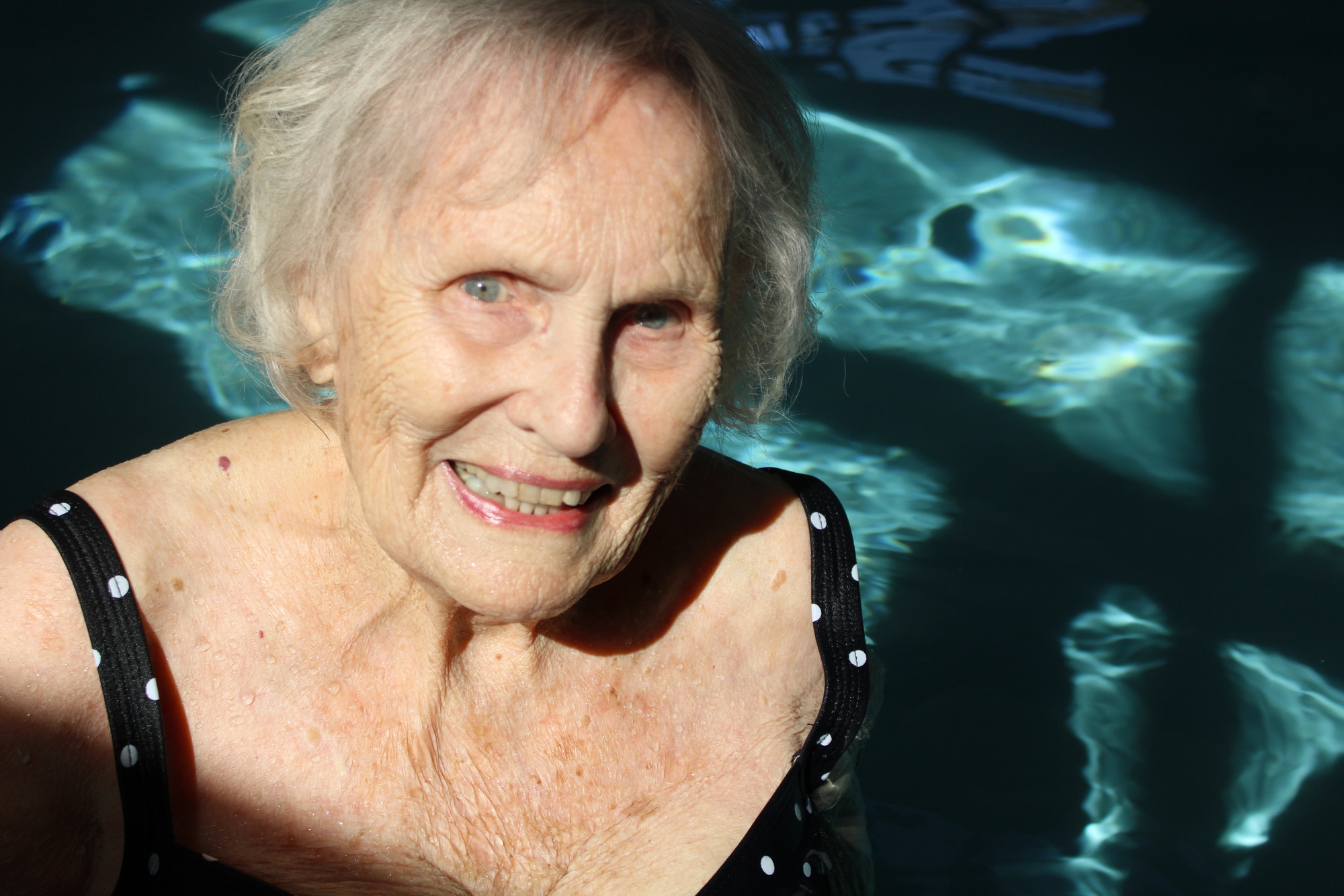 Không phải chạy bộ, cụ bà thọ hơn 100 tuổi nhờ 1 bộ môn trị bách bệnh, giúp hạ đường huyết hiệu quả- Ảnh 1.