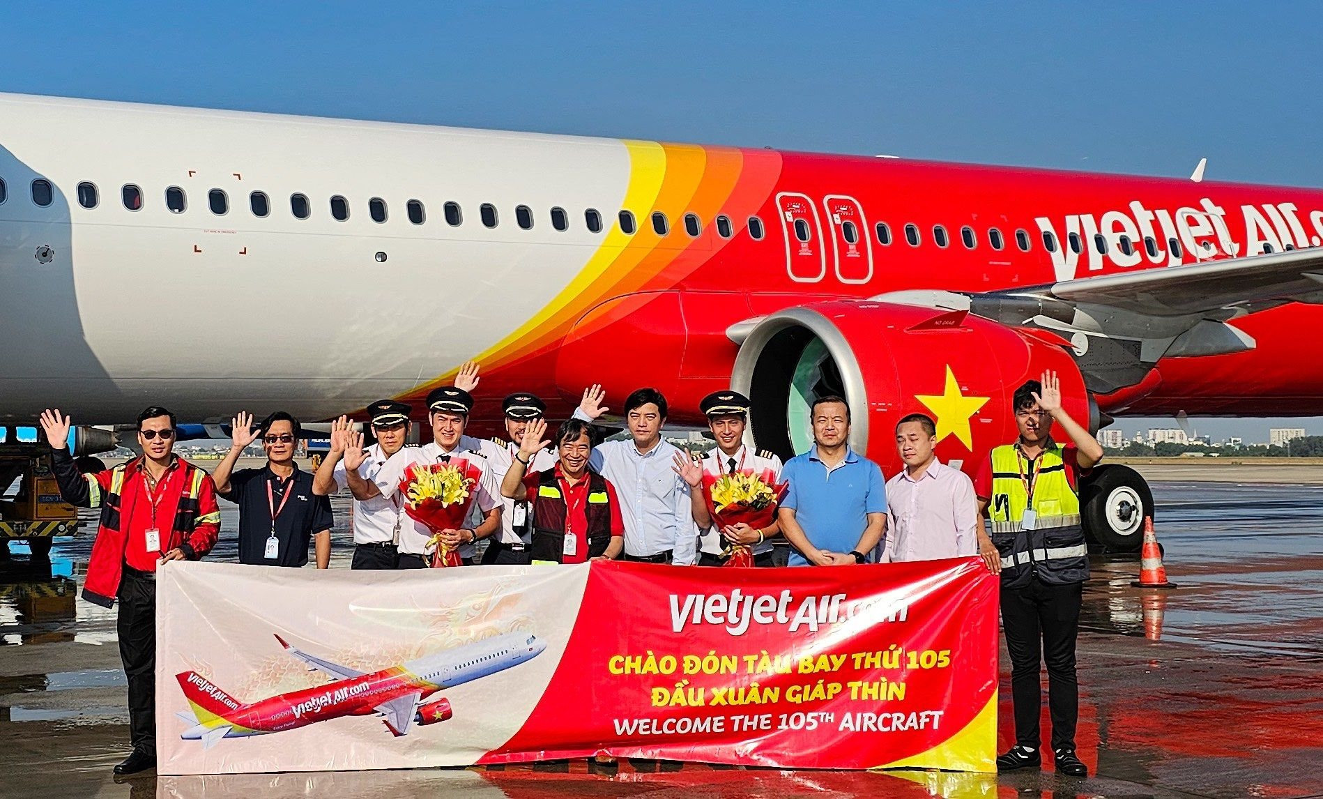 Chi hàng tỷ USD mua 20 chiếc Airbus gây xôn xao giới HK, hãng bay Việt này có bao nhiêu tiền để chơi lớn?- Ảnh 1. Chi hàng tỷ USD mua 20 chiếc Airbus gây xôn xao giới HK, hãng bay Việt này có bao nhiêu tiền để chơi lớn?- Ảnh 1.