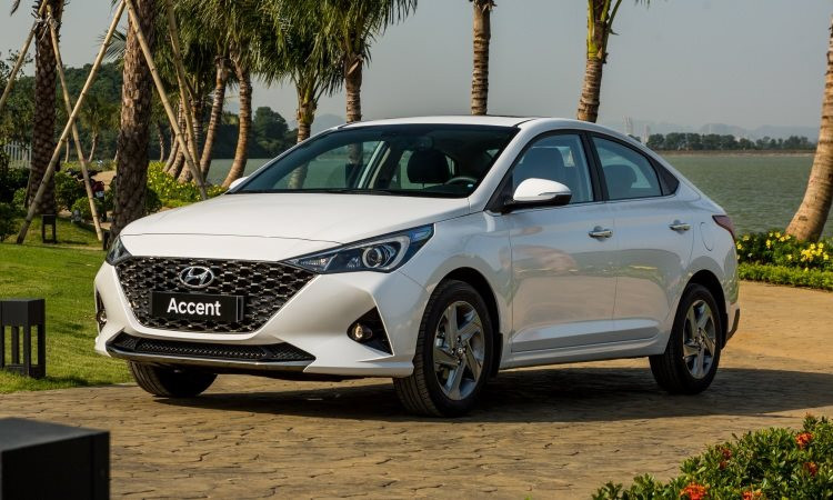 Xả kho, Hyundai Accent bất ngờ giảm đậm tại đại lý, chỉ còn 377 triệu đồng - Ảnh 1.